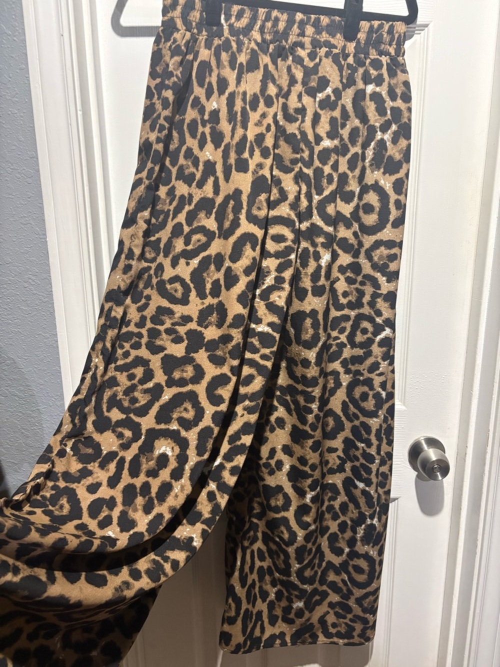 Leopard Print Wide-Leg Pants - Tan/Black - Picture 2 of 3
